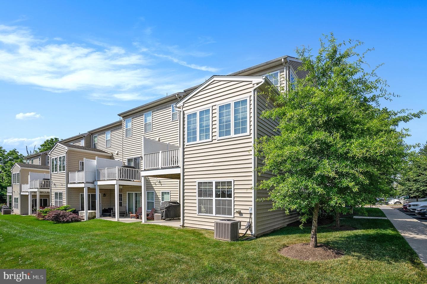 305 Van Artsdalen Court photo 26