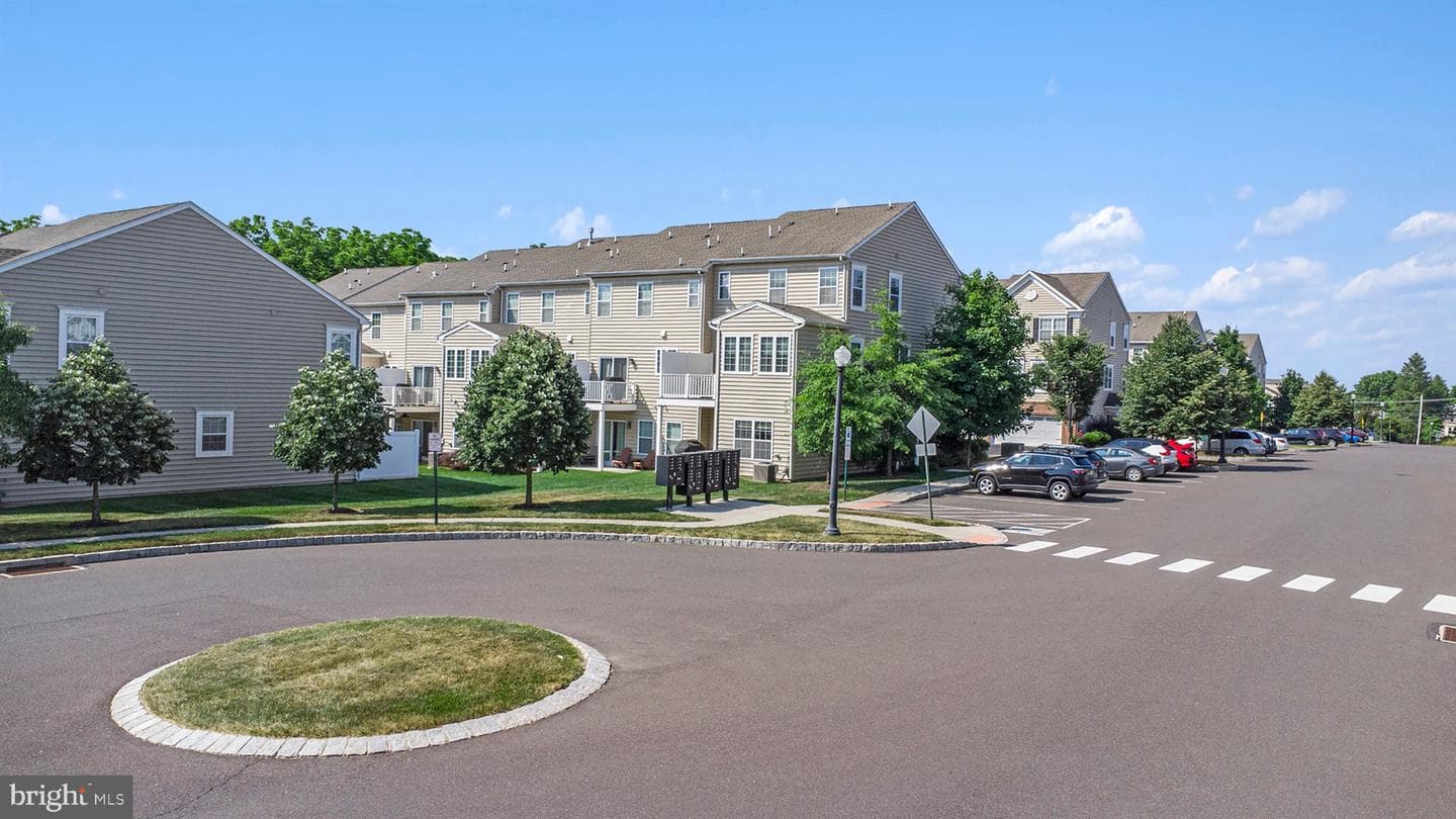 305 Van Artsdalen Court photo 27
