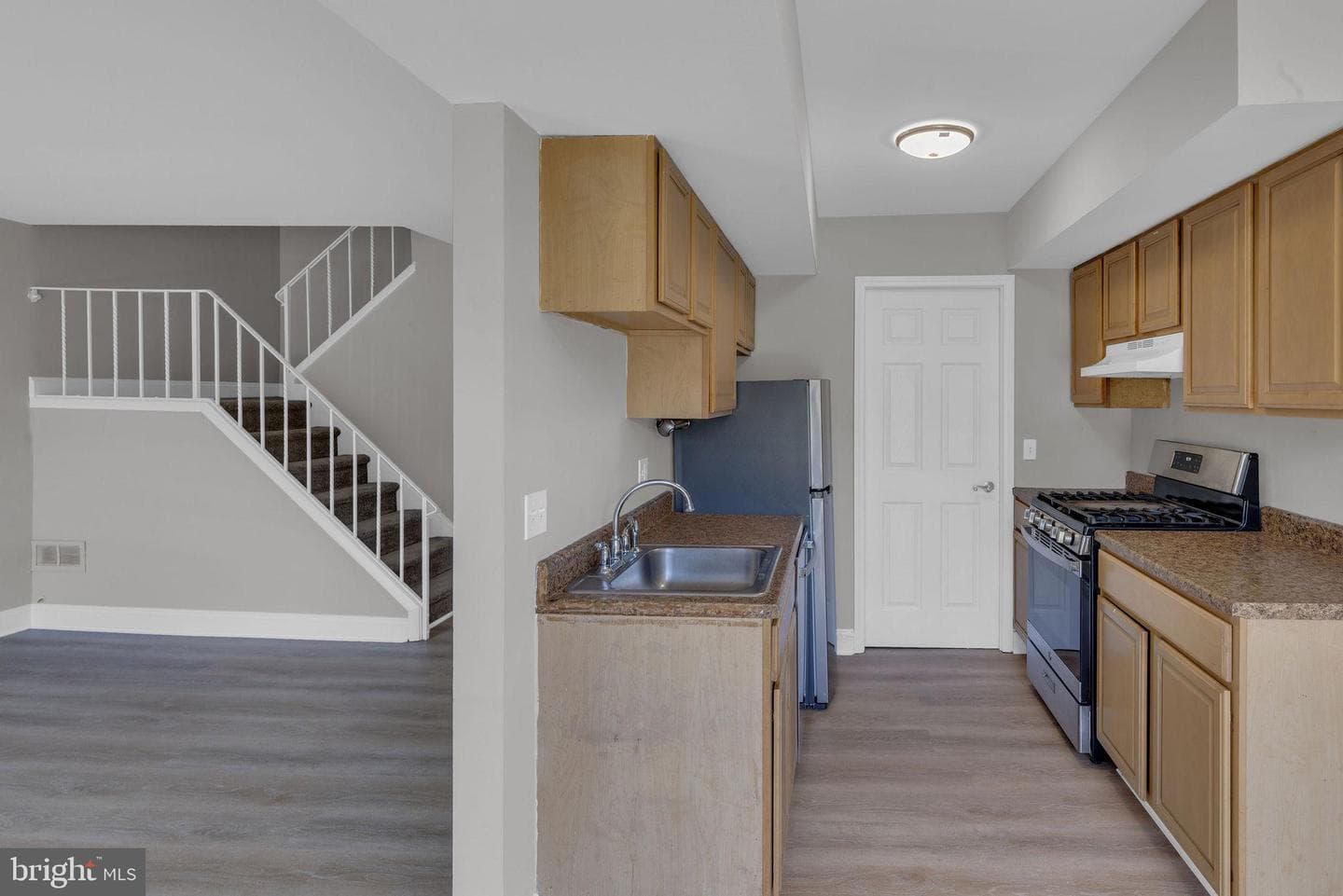 517 Germantown Court photo 10