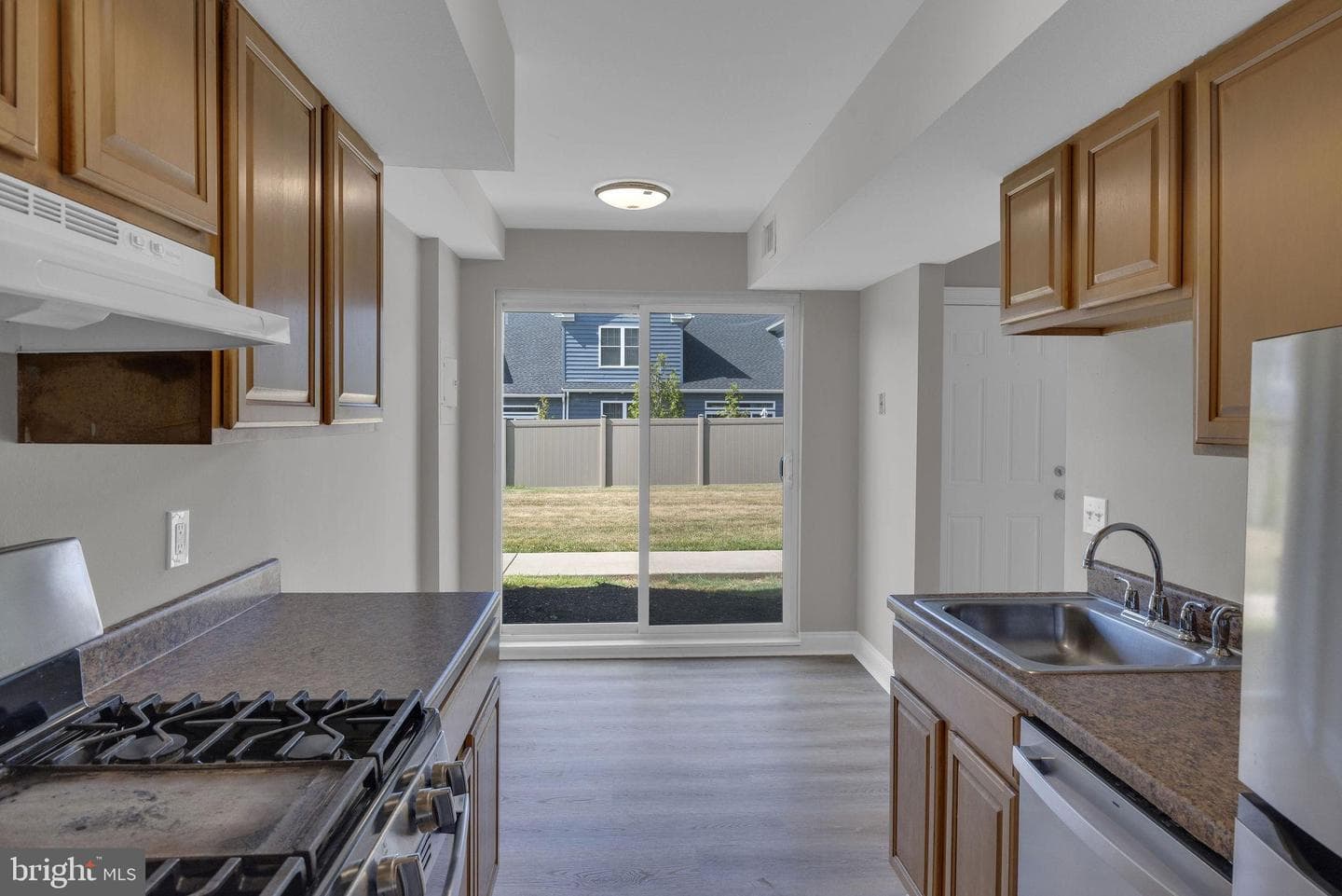 517 Germantown Court photo 11