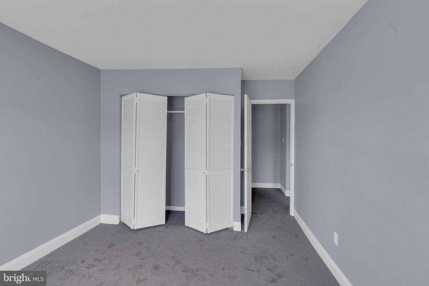 517 Germantown Court photo 14