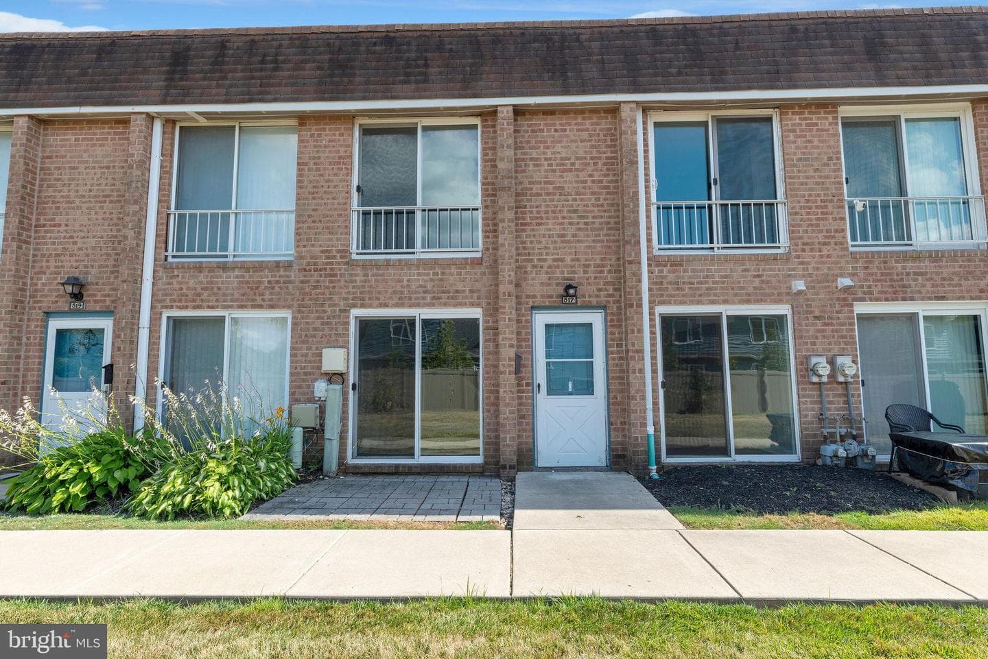 517 Germantown Court photo 2