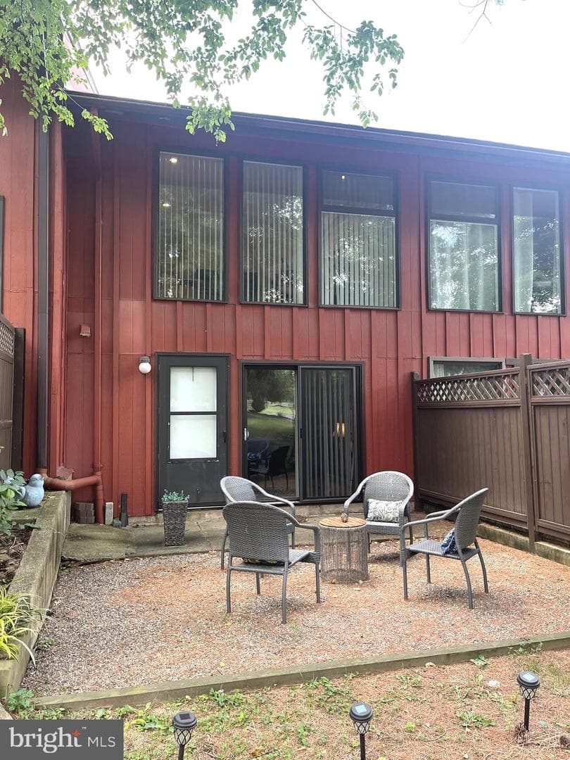 49 Darien photo 12