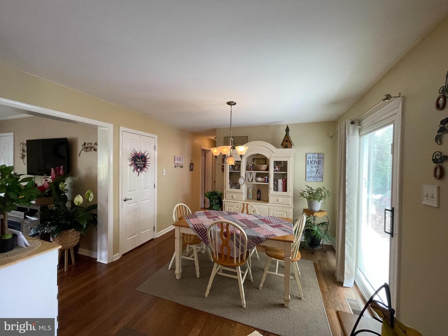 651 Avenue A photo 10