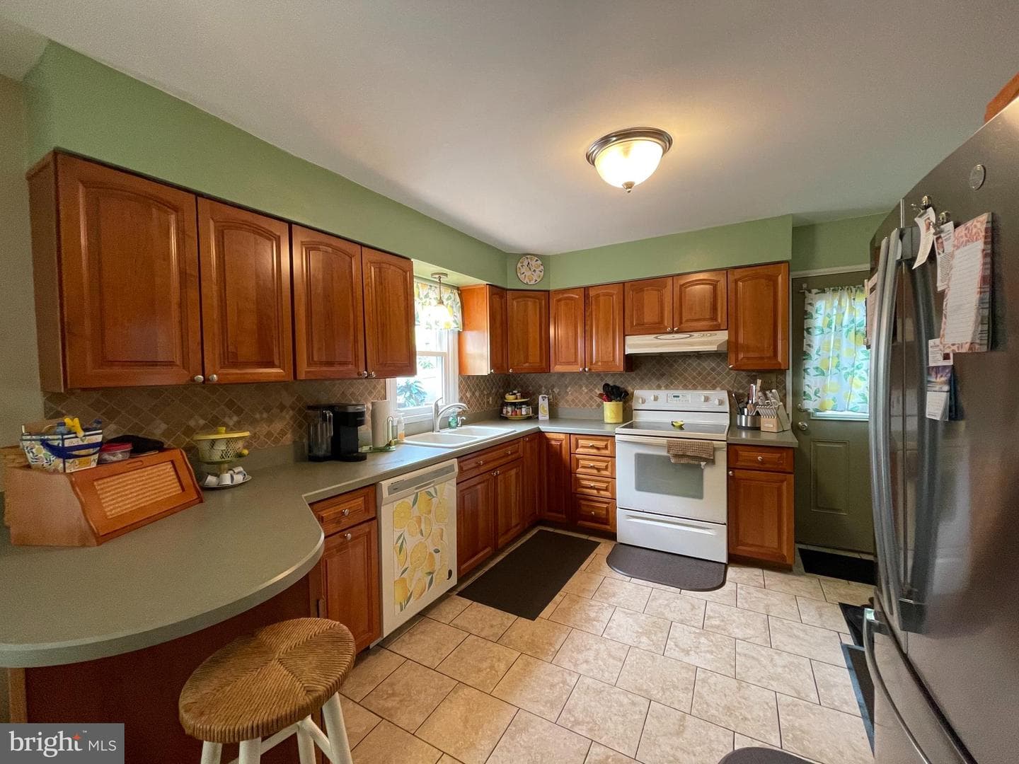 651 Avenue A photo 11