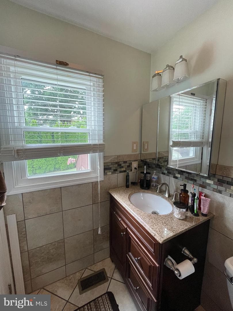 651 Avenue A photo 18