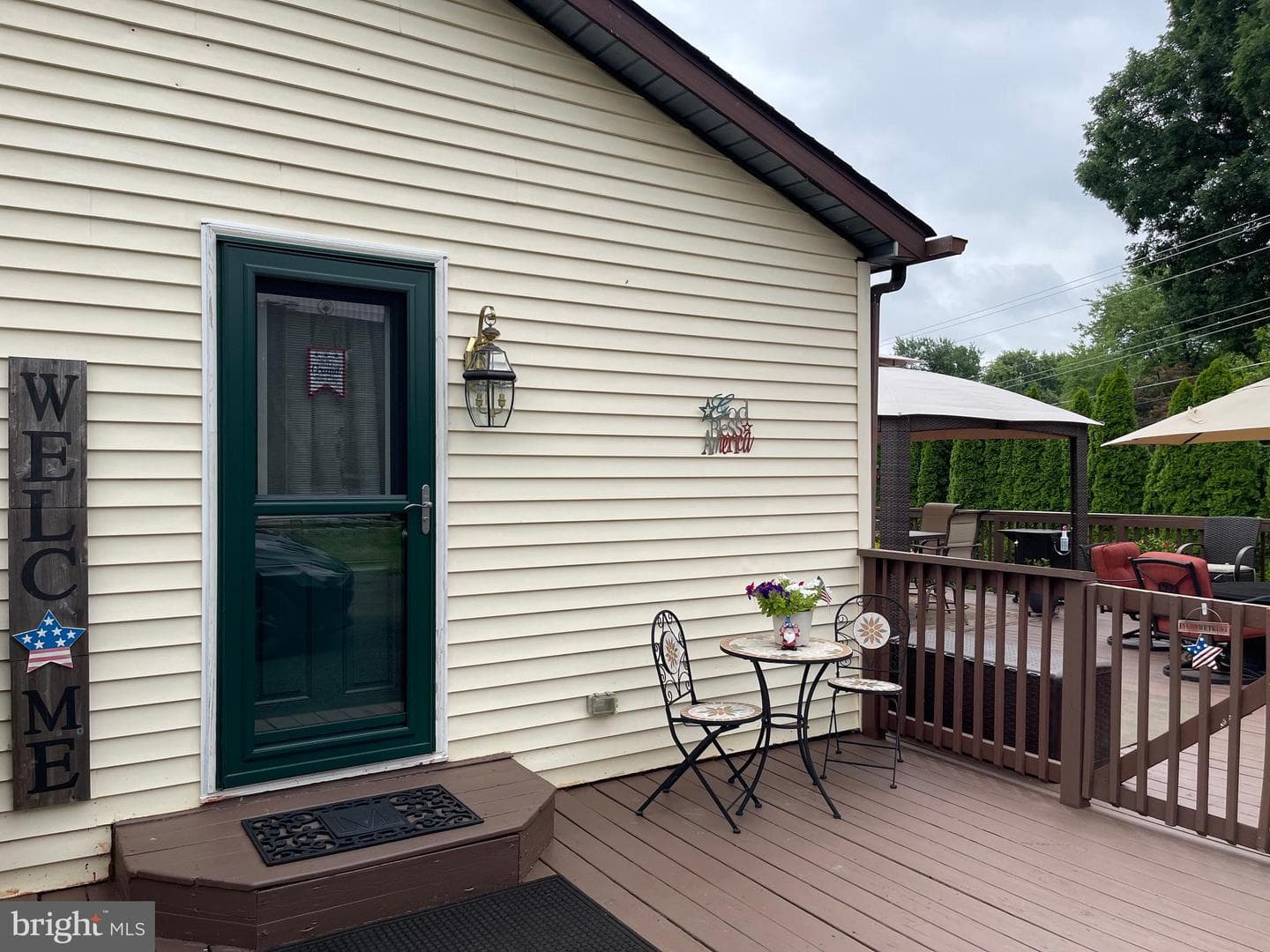 651 Avenue A photo 31