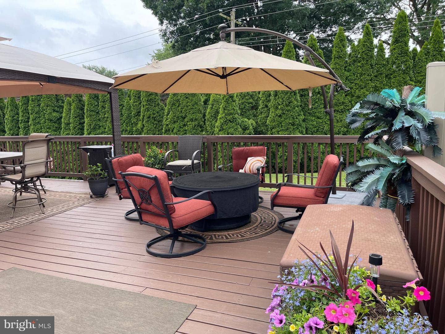 651 Avenue A photo 32