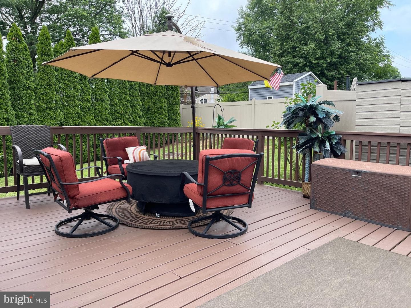 651 Avenue A photo 36