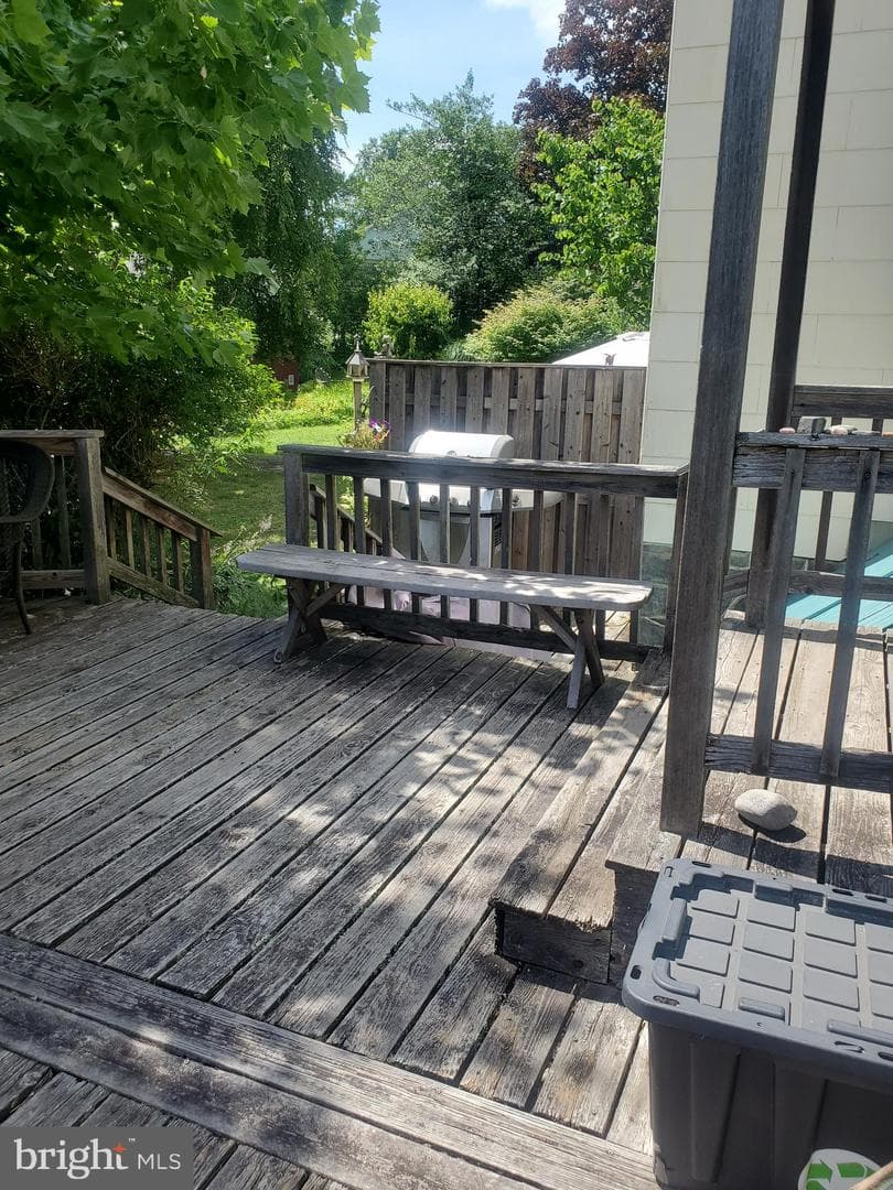 442 Lawn Avenue photo 9