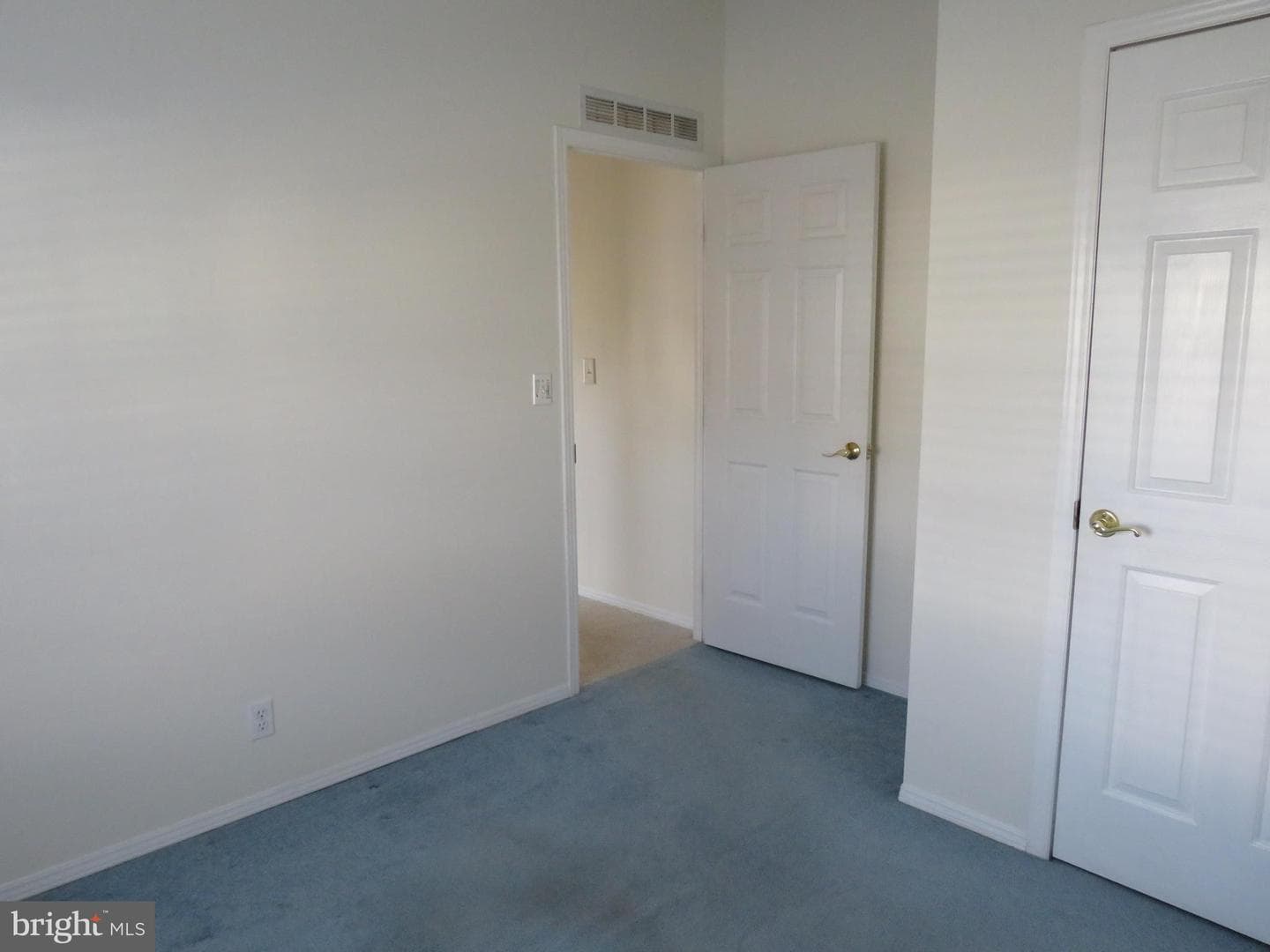 410 Redbird Court photo 29