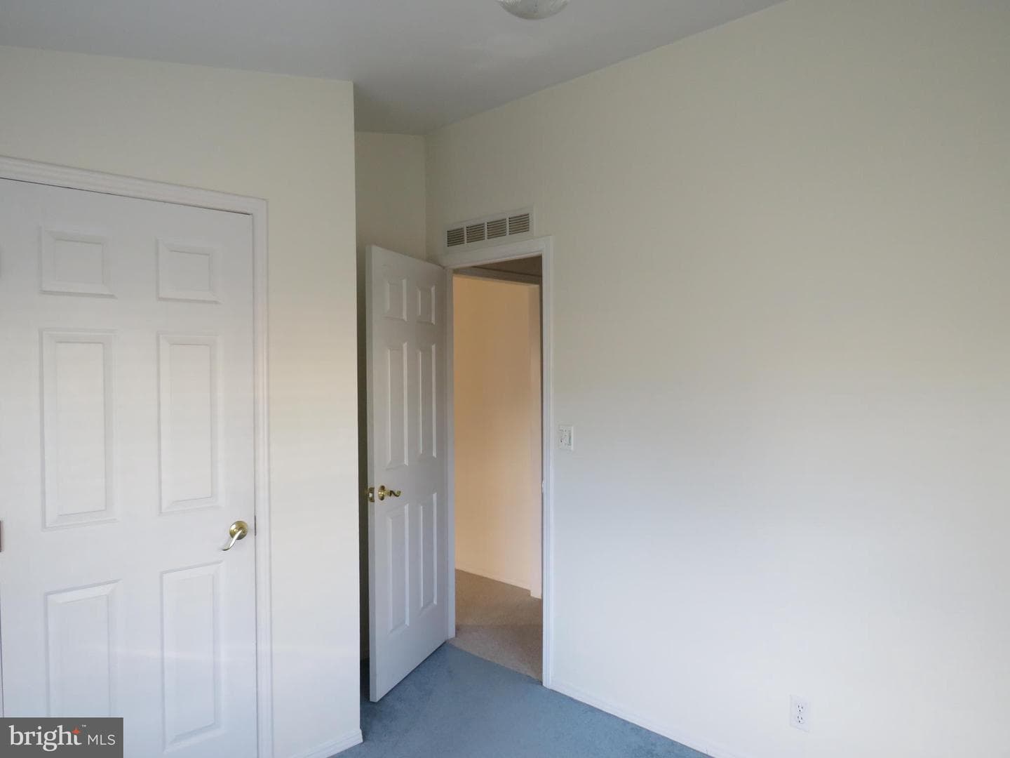 410 Redbird Court photo 33