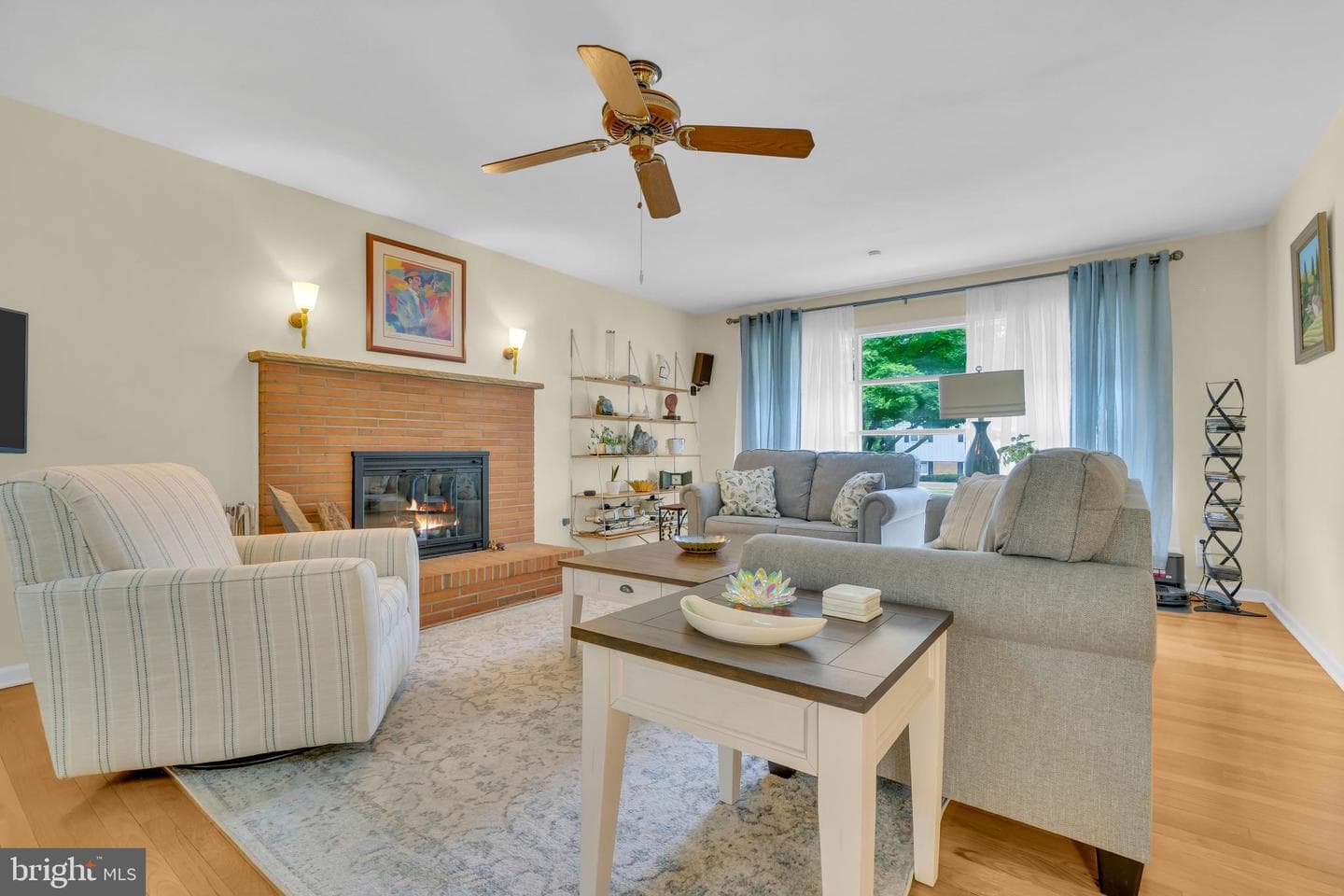 860 Queens Drive photo 11