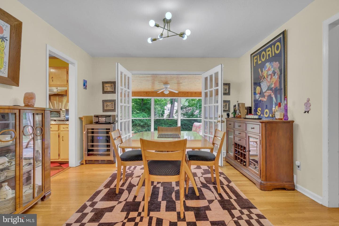 860 Queens Drive photo 14