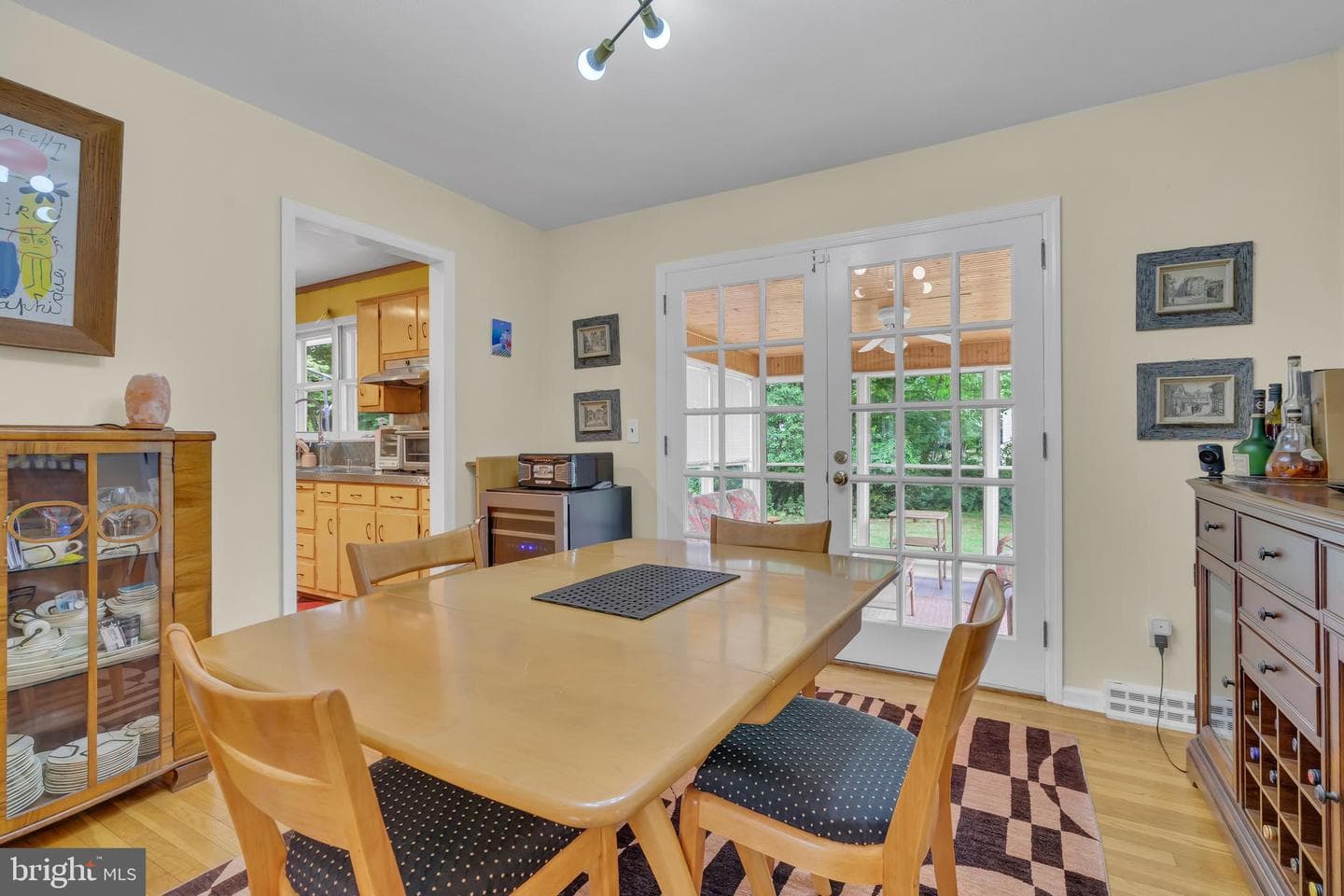 860 Queens Drive photo 15