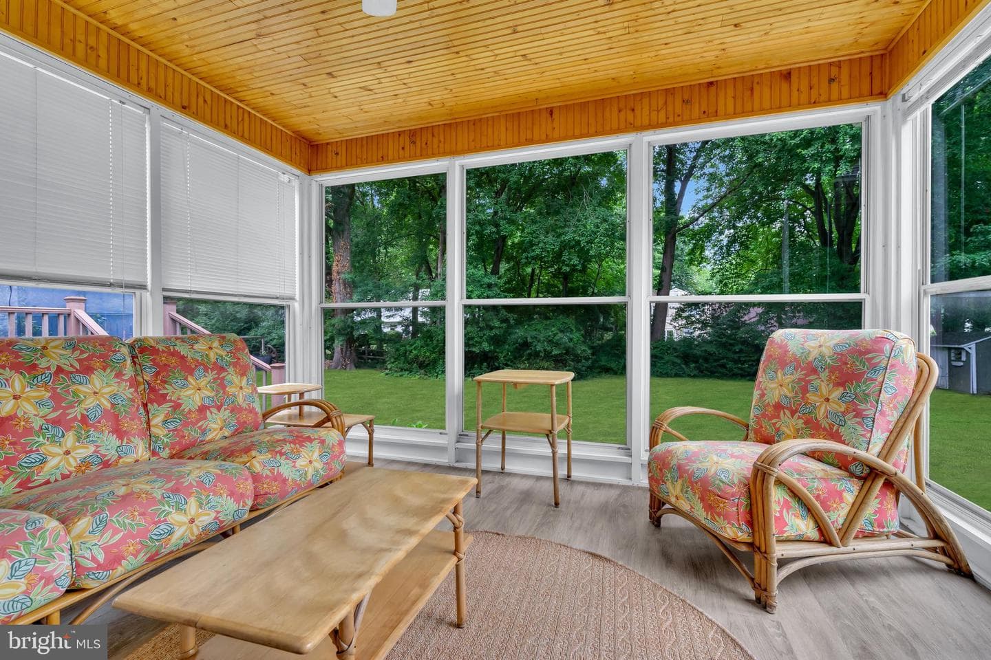 860 Queens Drive photo 21