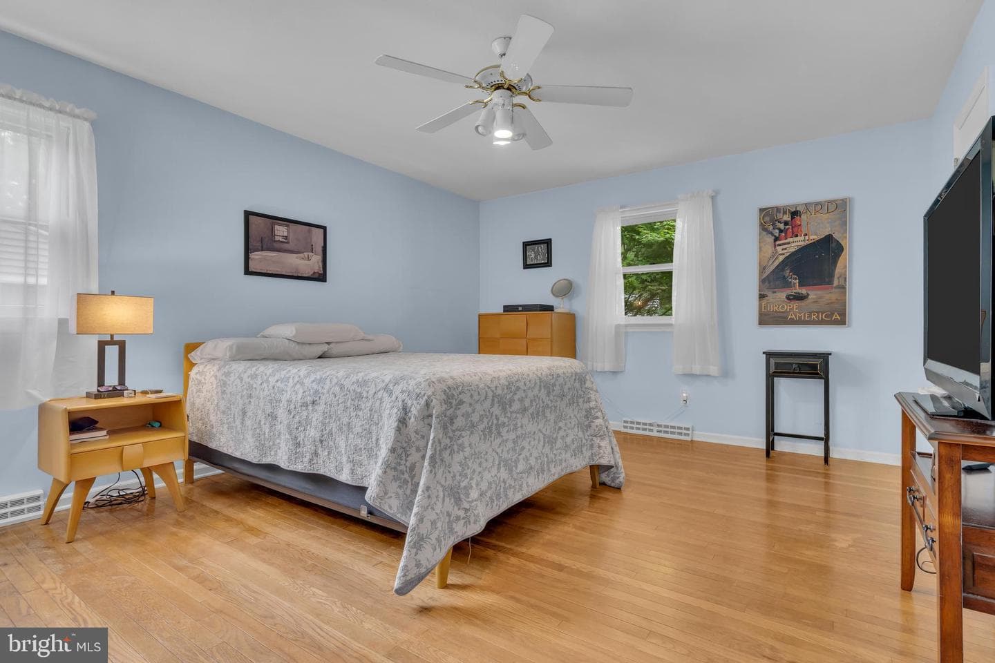 860 Queens Drive photo 35