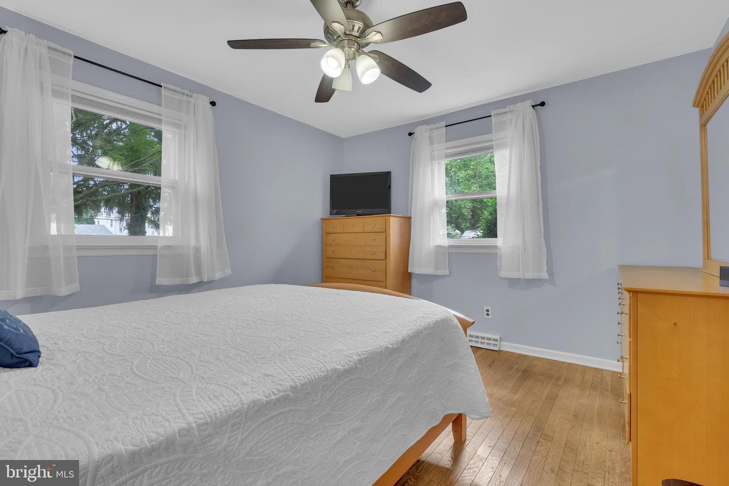 860 Queens Drive photo 41