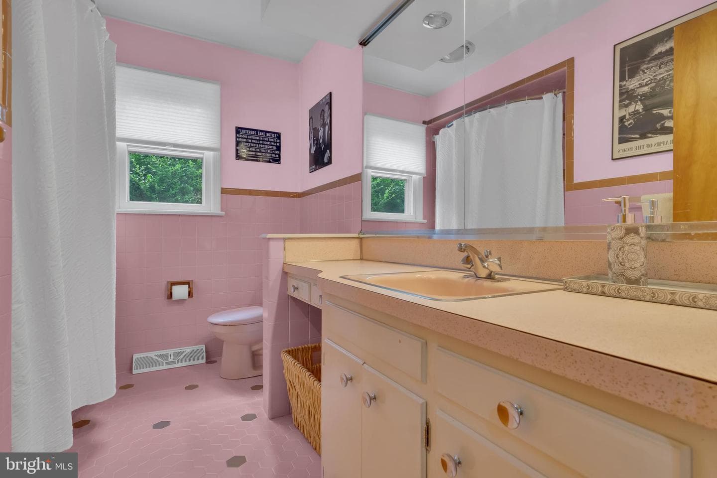 860 Queens Drive photo 43
