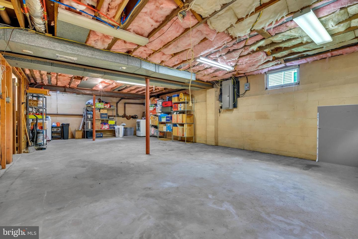 860 Queens Drive photo 48