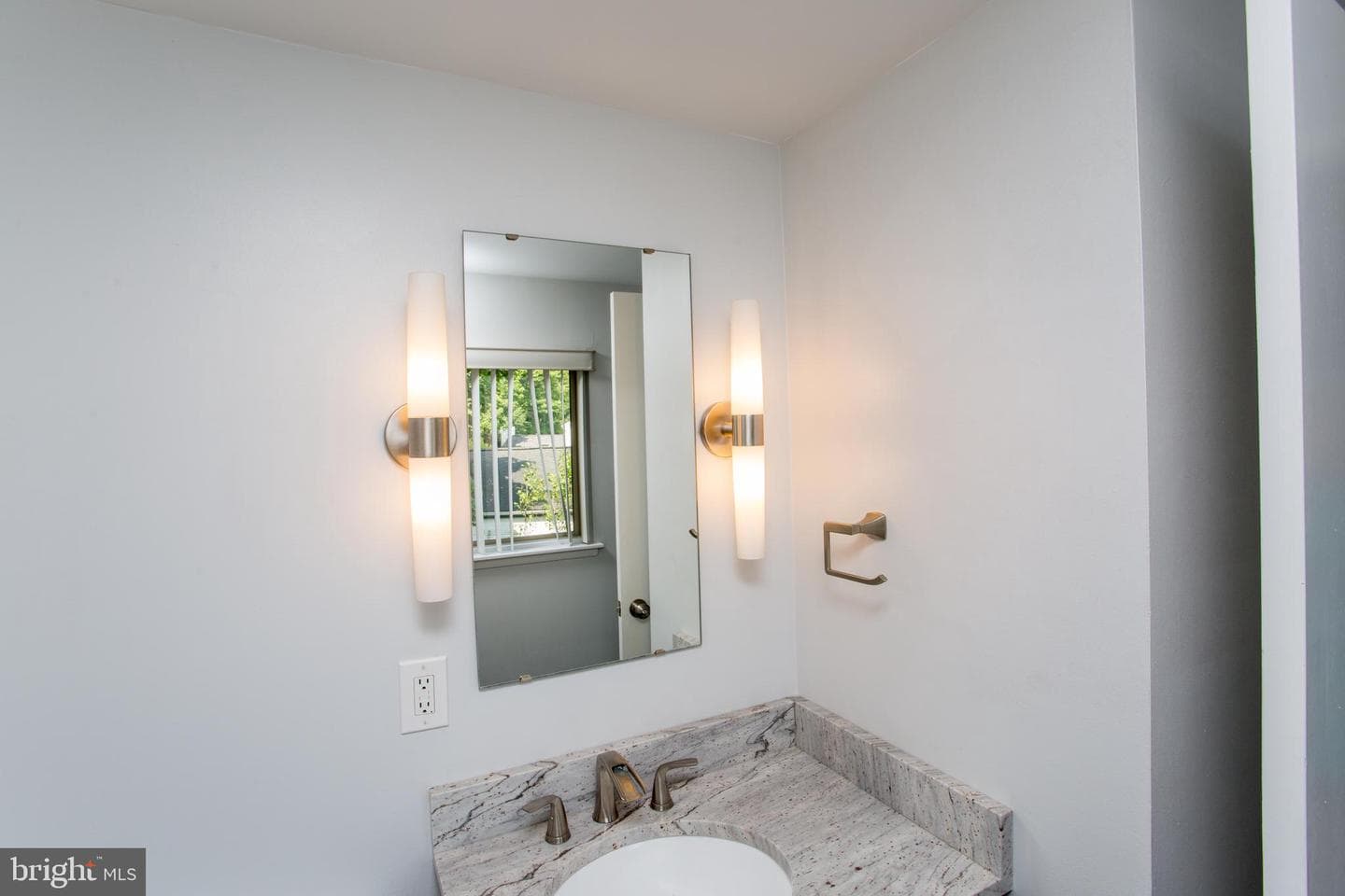 53 Belmont Square photo 18