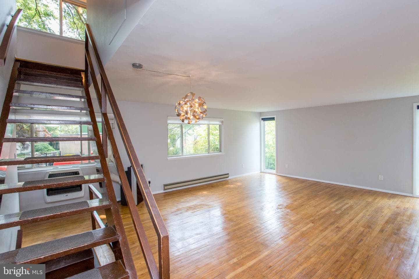 53 Belmont Square photo 7