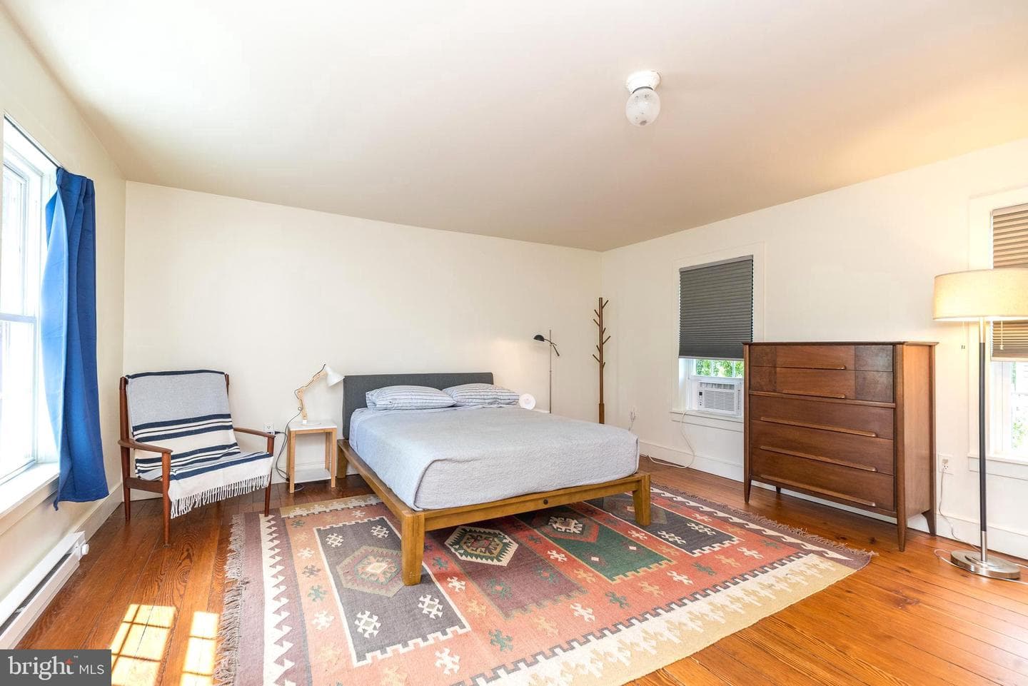 1055 River Road photo 22