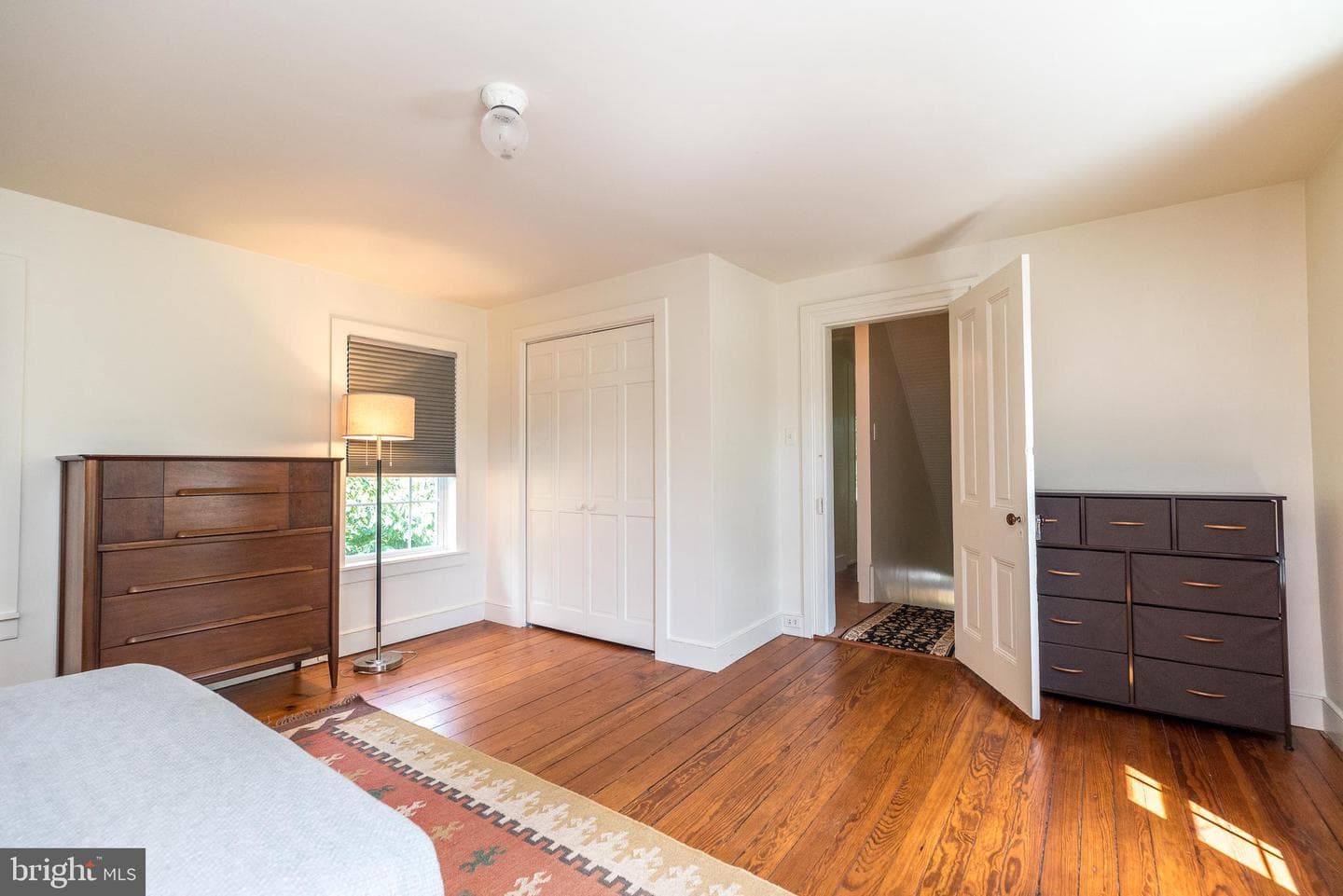 1055 River Road photo 23