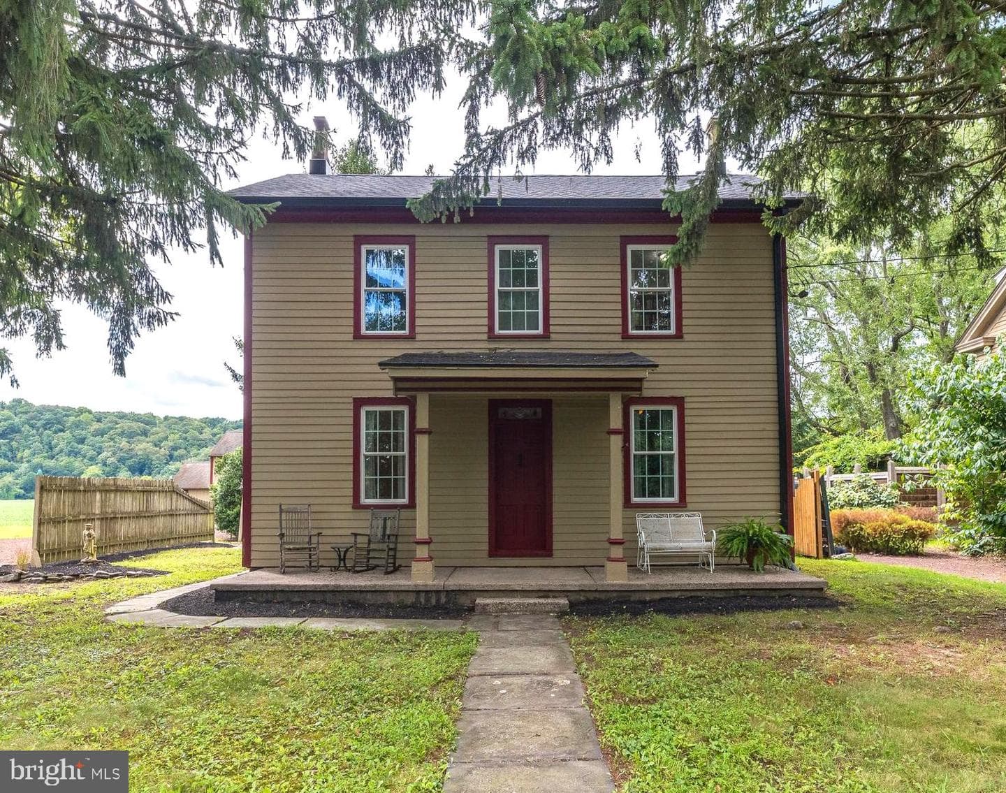 1055 River Road photo 30