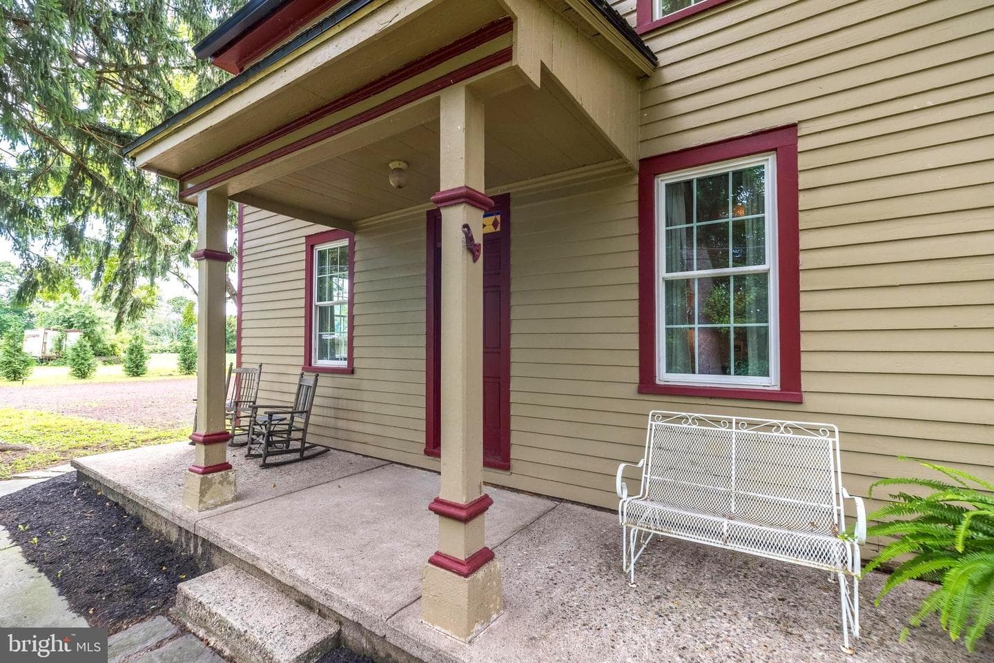 1055 River Road photo 31