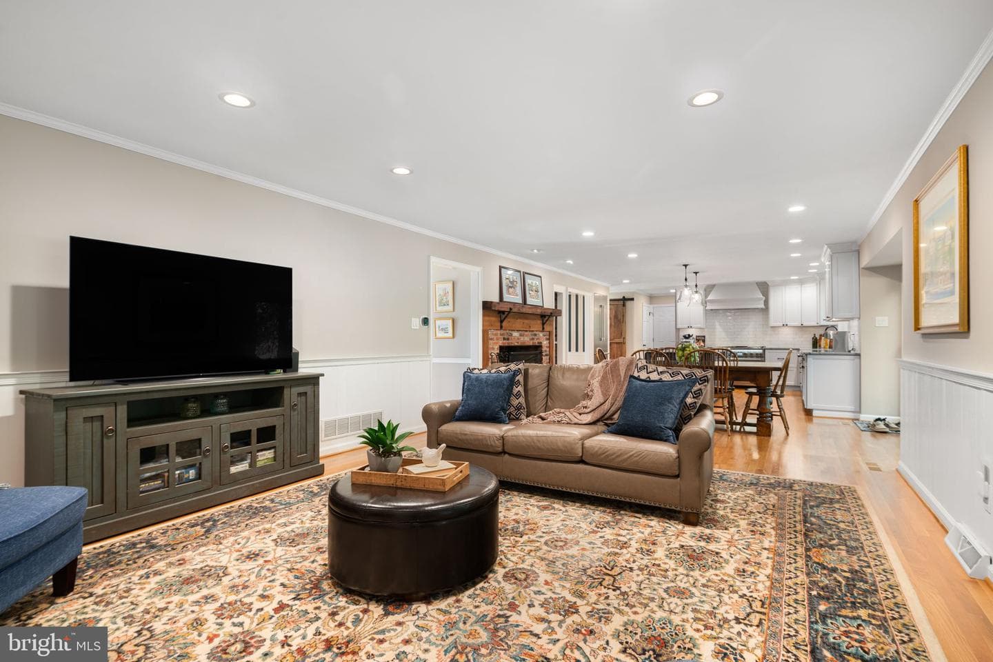 5954 Shetland Drive photo 10