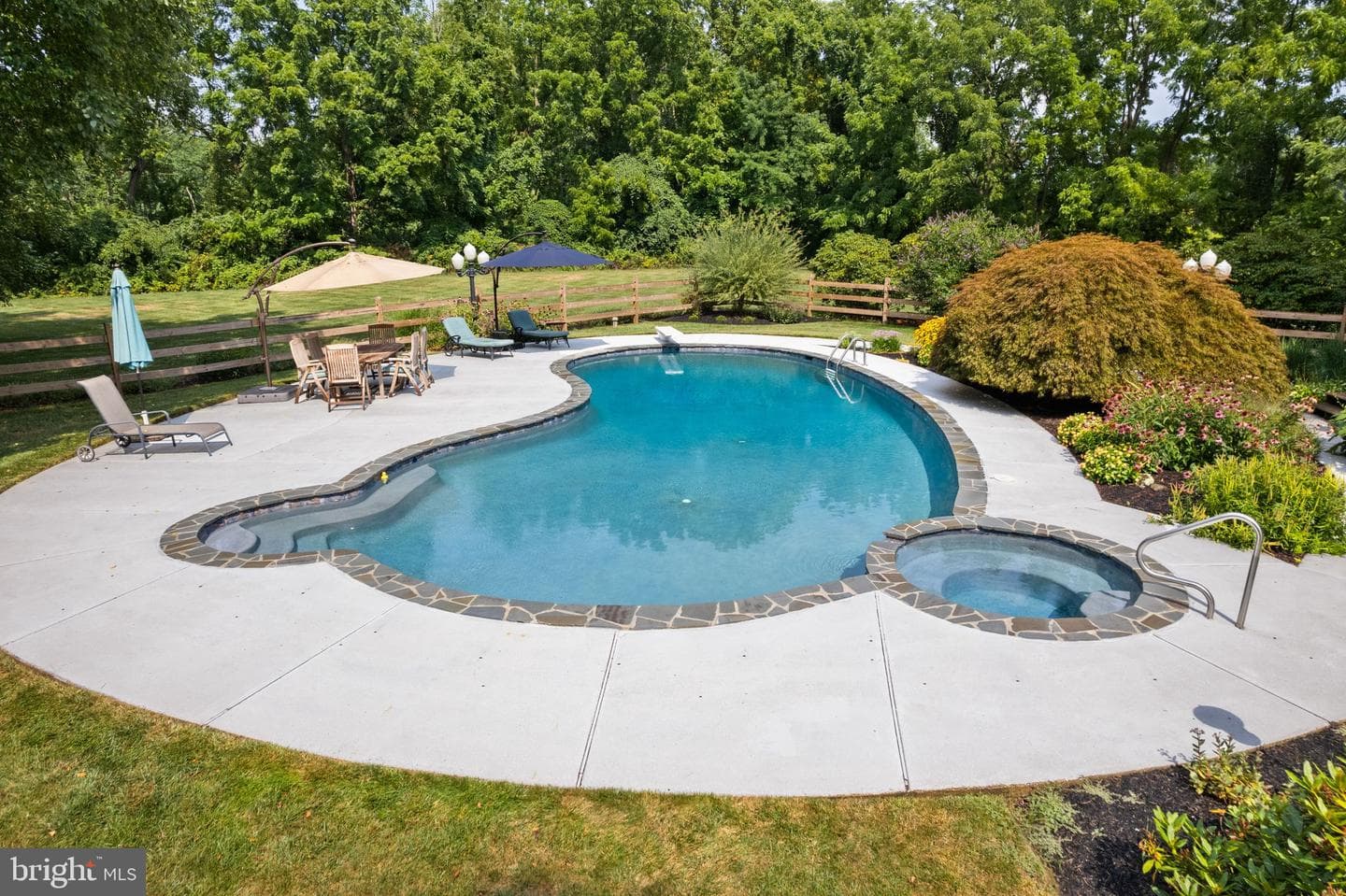 5954 Shetland Drive photo 43