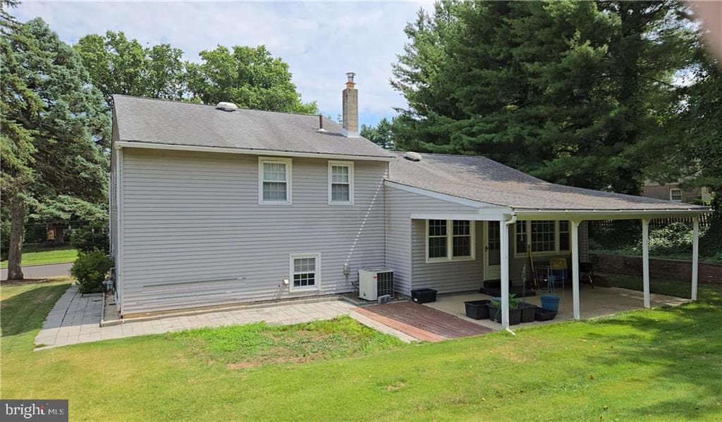 584 Lowell Road photo 20