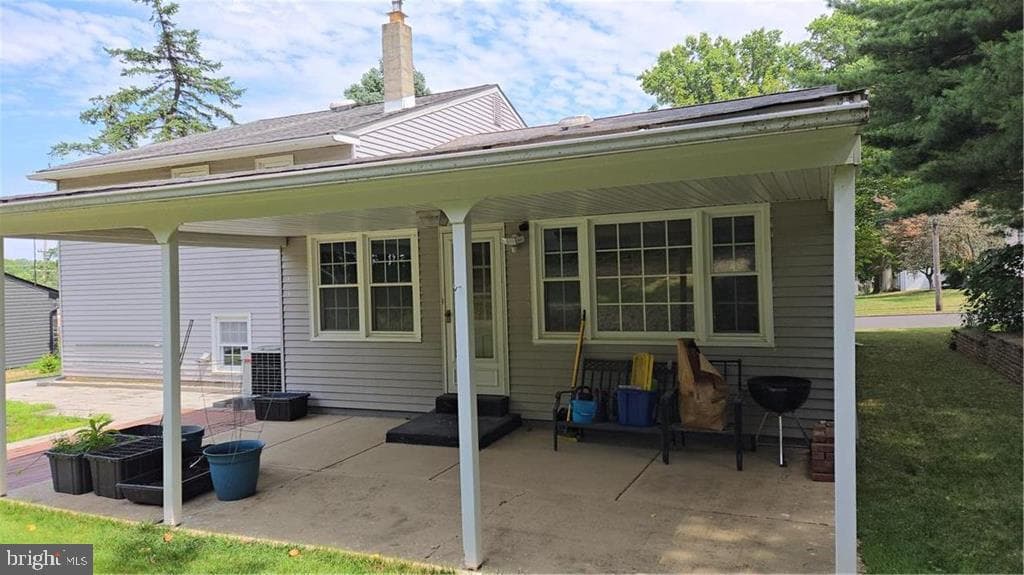 584 Lowell Road photo 21