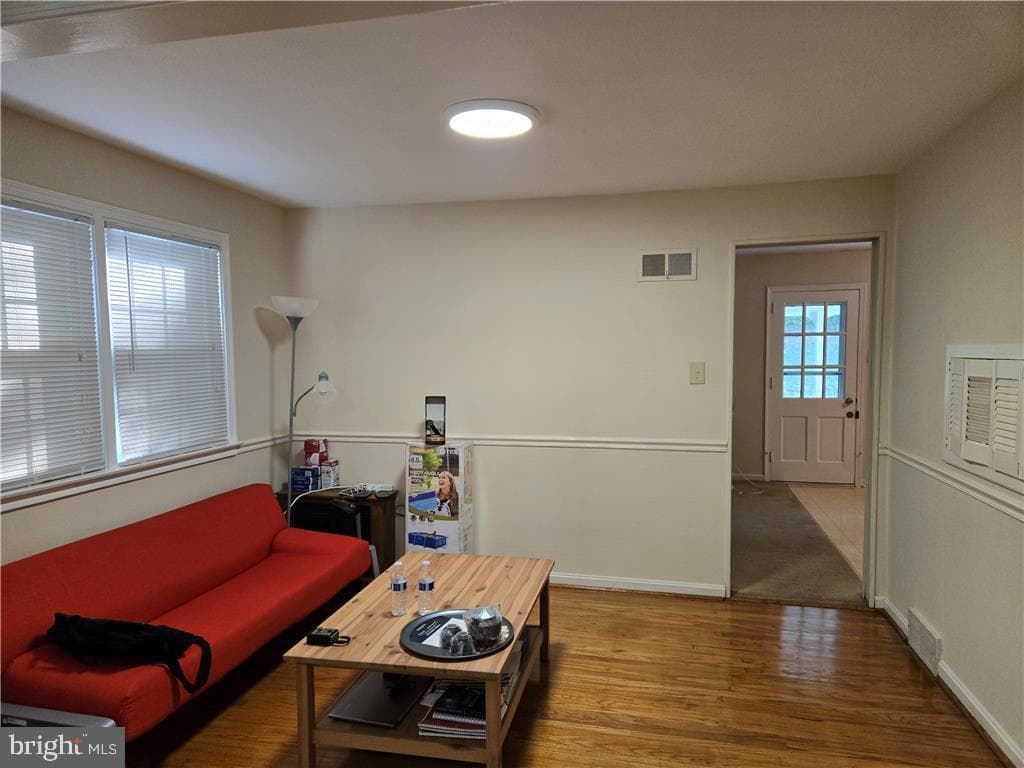 584 Lowell Road photo 3