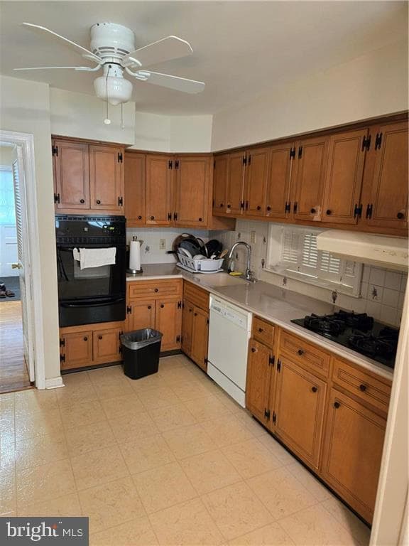 584 Lowell Road photo 7