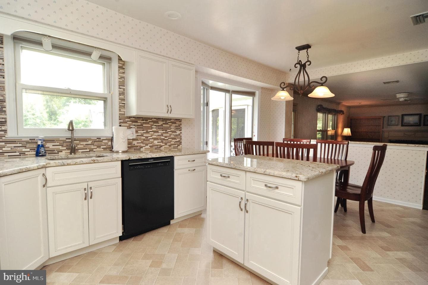 72 Karen Road photo 10