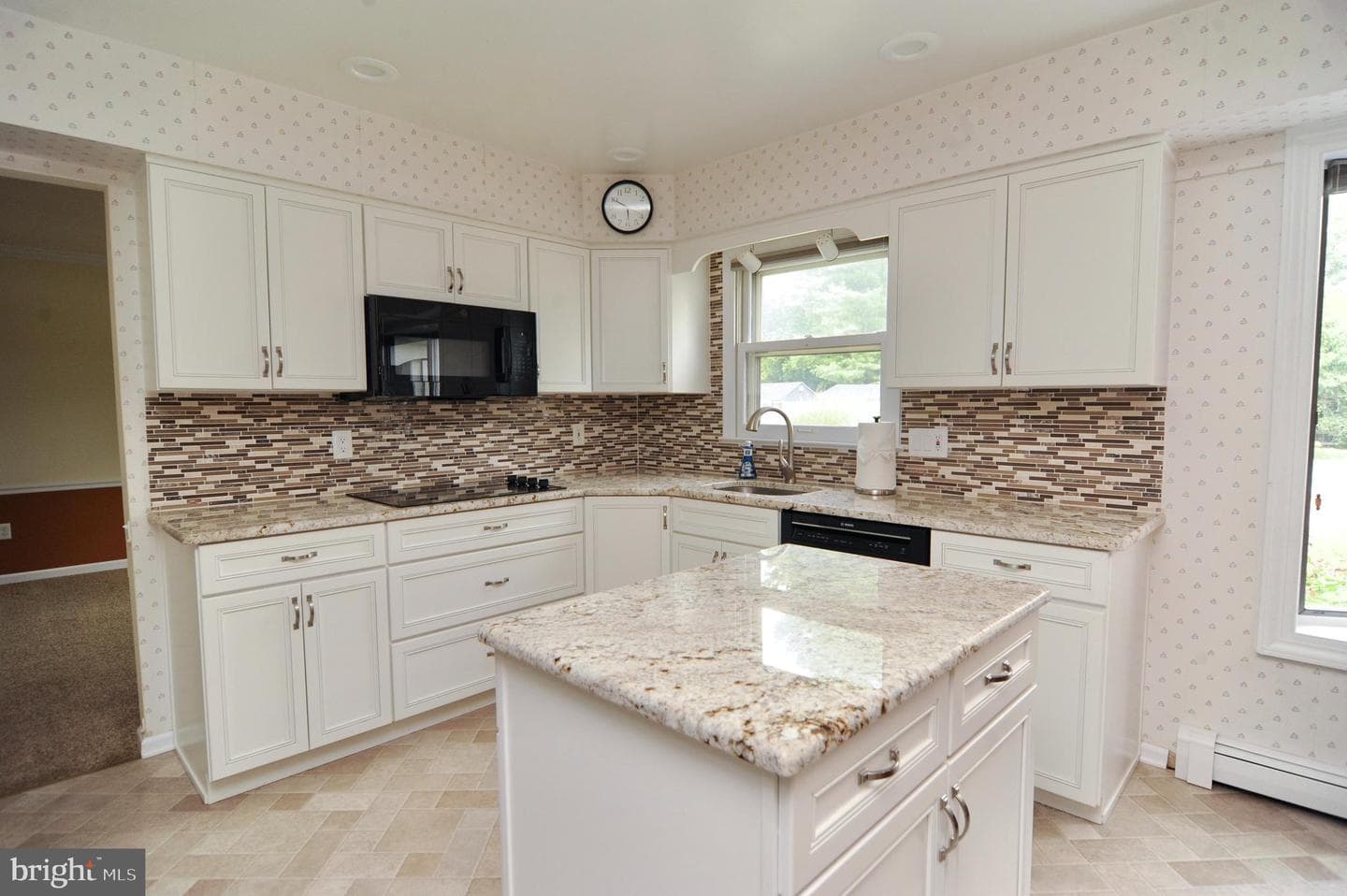 72 Karen Road photo 9
