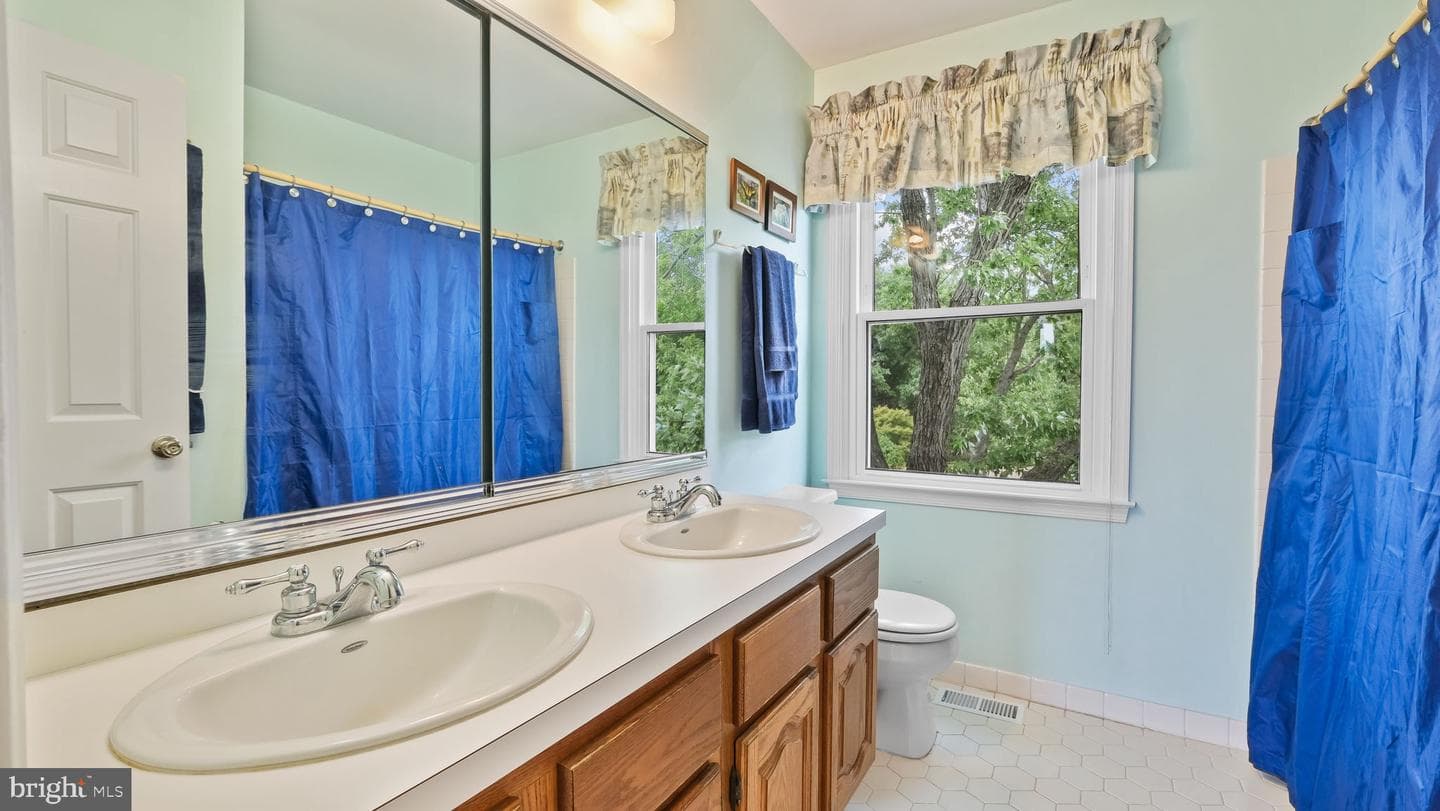74 Chatham Place photo 23