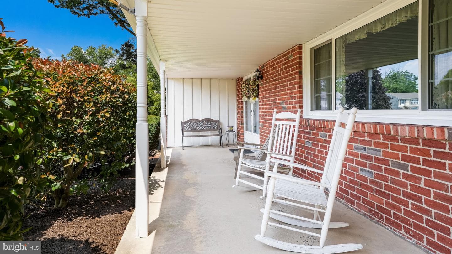 1275 Sturbridge Drive photo 2