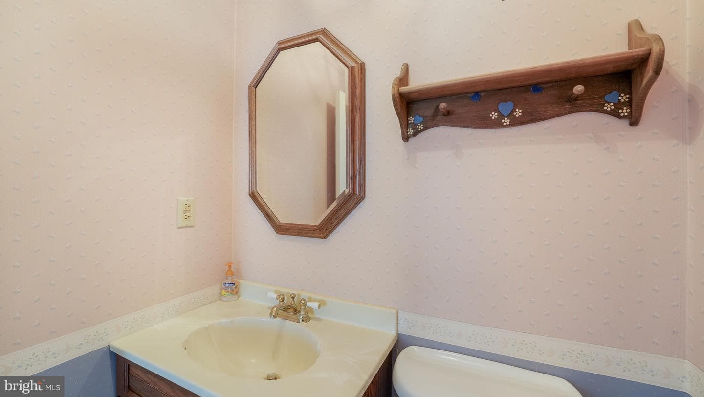 1275 Sturbridge Drive photo 30