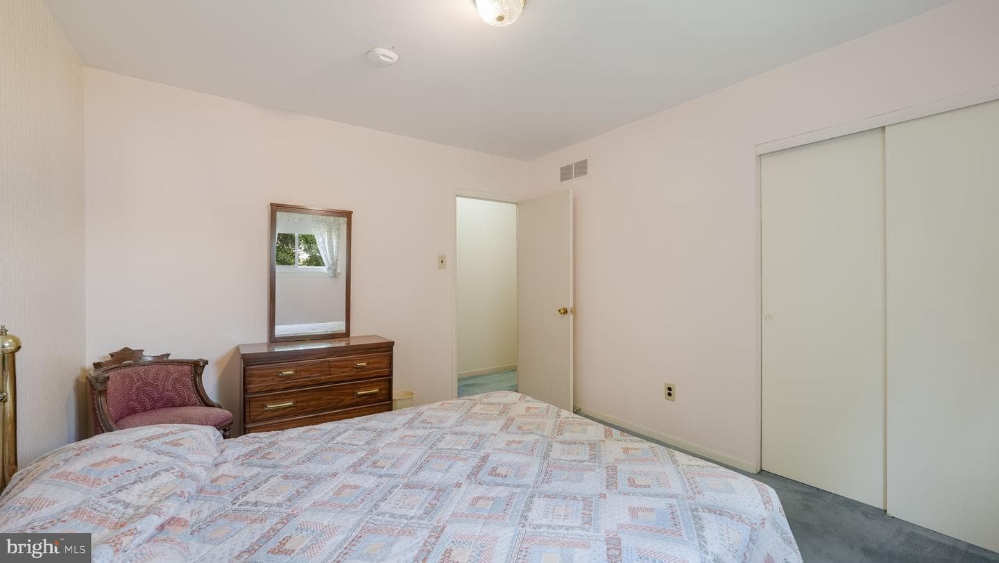 1275 Sturbridge Drive photo 32