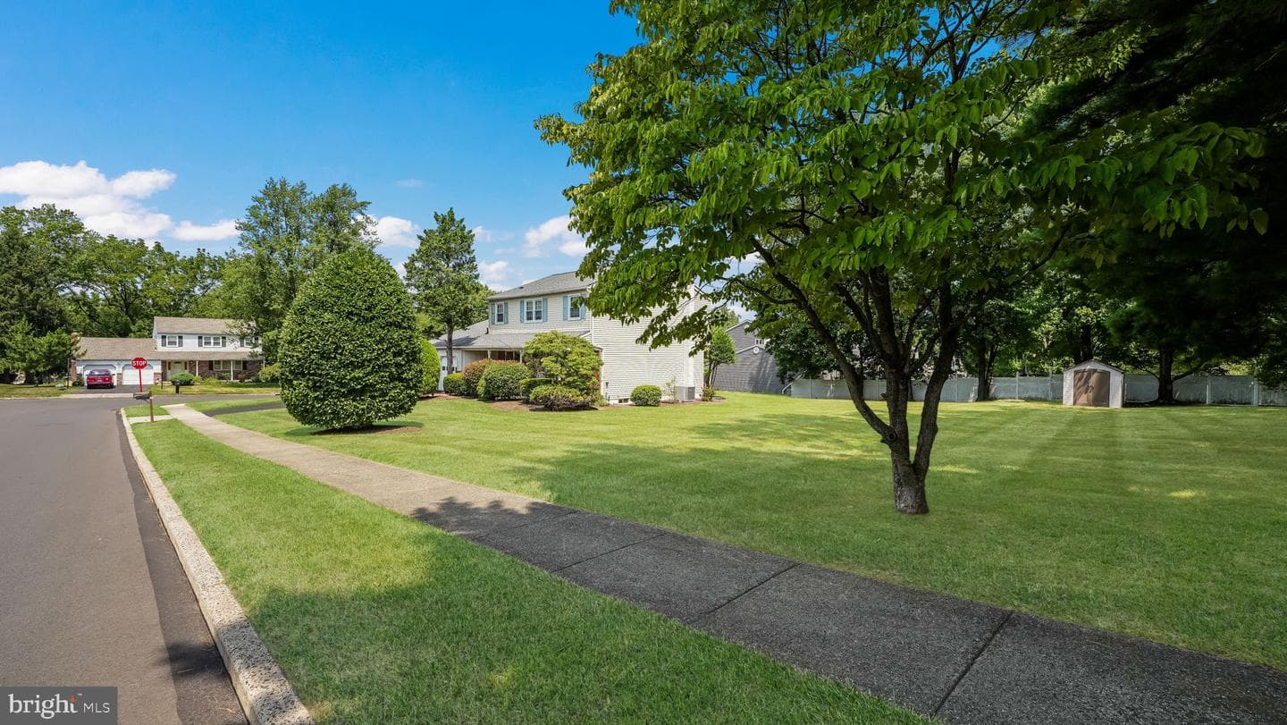 1275 Sturbridge Drive photo 6