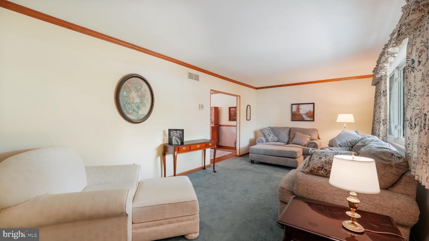 1275 Sturbridge Drive photo 8