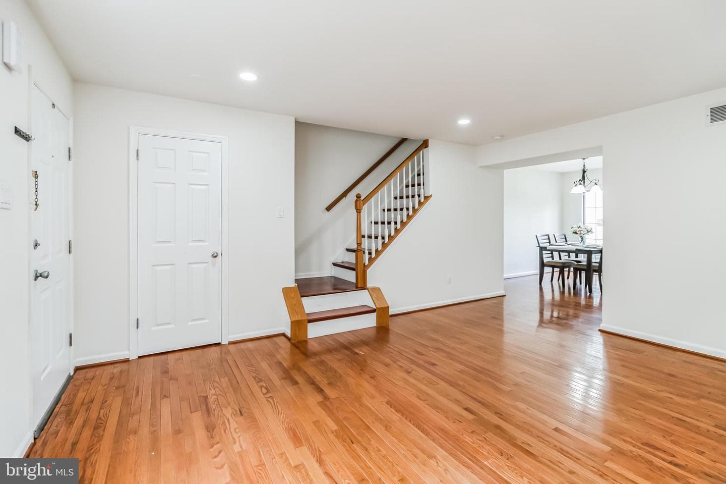 5477 Rinker Circle photo 6