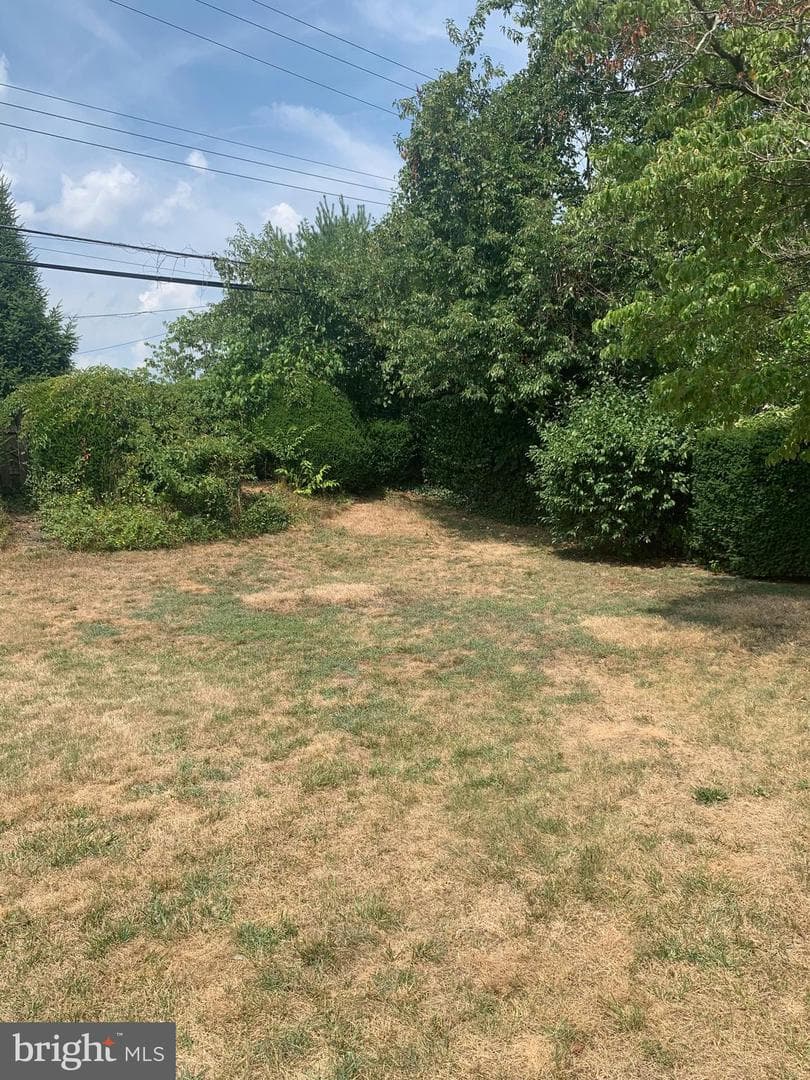 65 Kenwood Drive N #N photo 2