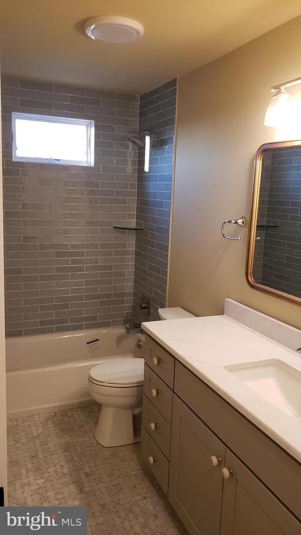 219 N West Street photo 41