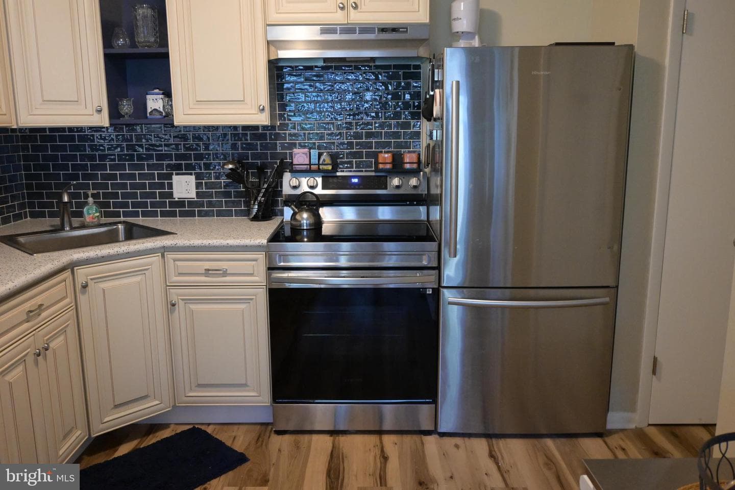 416 N Erie Avenue photo 13