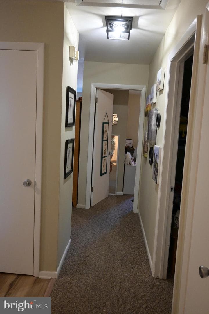 416 N Erie Avenue photo 21