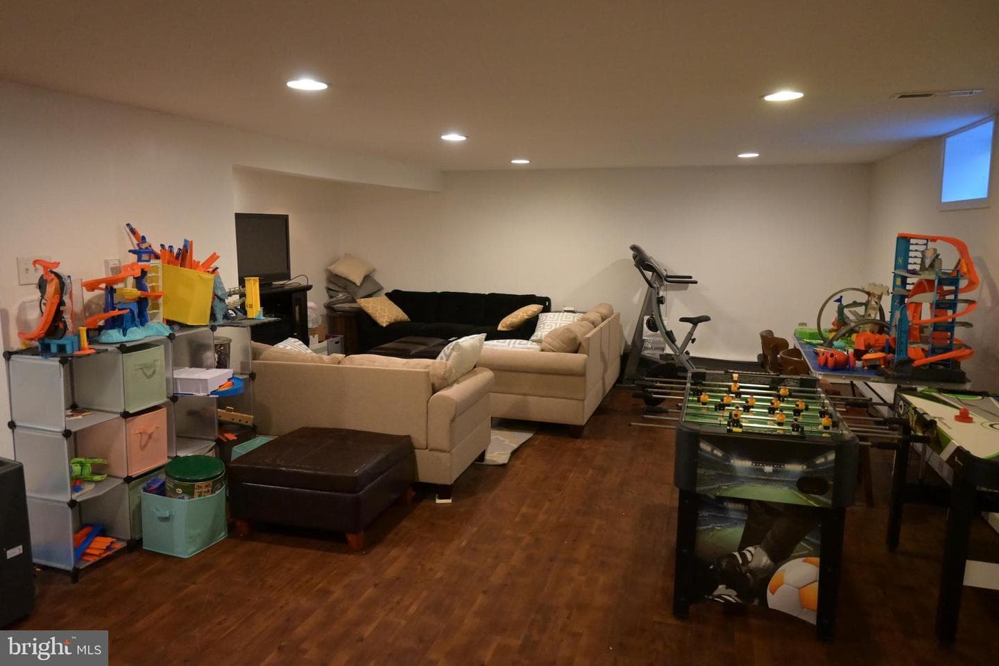 416 N Erie Avenue photo 33